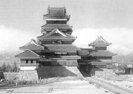 Matsumoto-castle.jpg (26008 bytes)